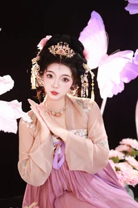 Sophisticated Style: YiTuYu Art Language Vol.5651 Featuring KaiLin Jiang - image 1