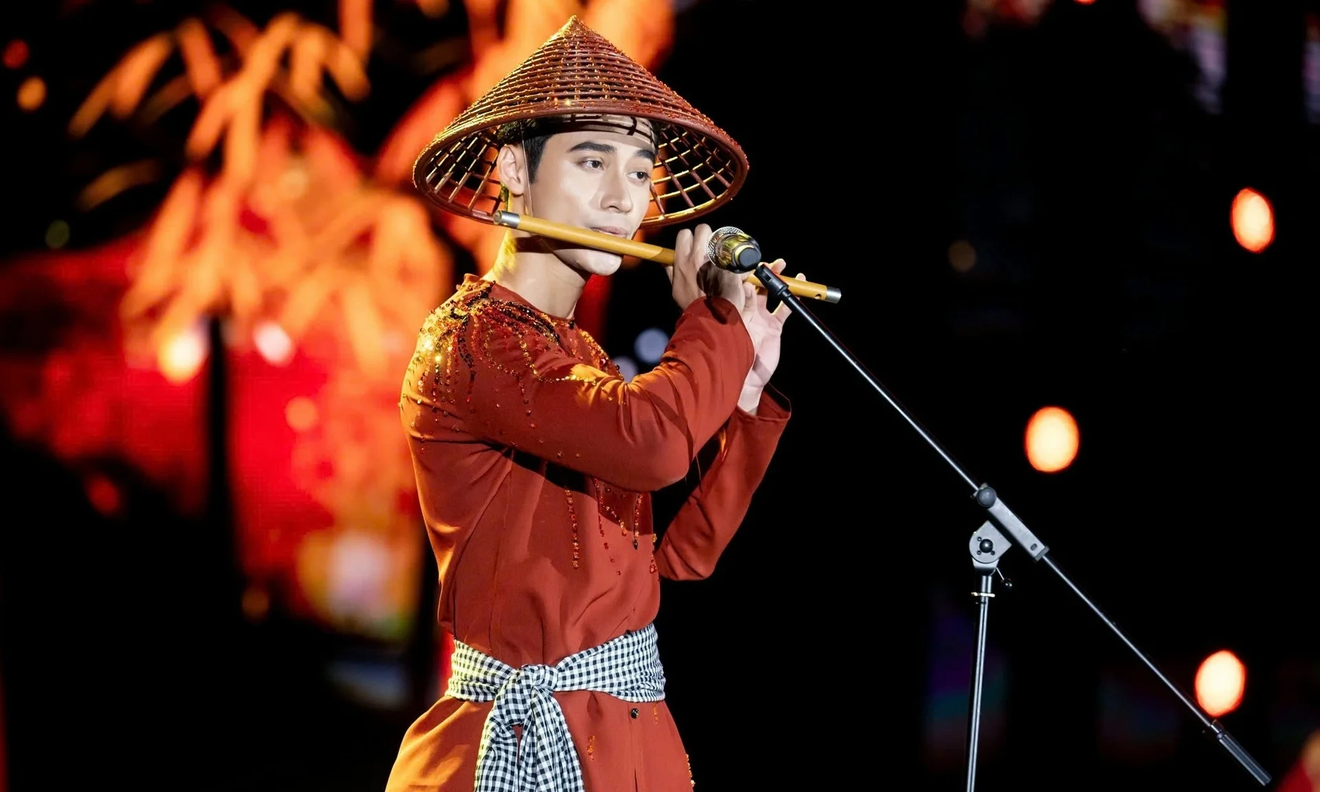 Pham Tuan Ngoc: The Inspiring Journey from Professional Model to Mr World Runner-Up
