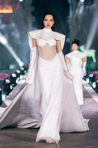 Fashion Face-Off: Lê Hoàng Phương and Đỗ Thị Hà Style Analysis - image 6