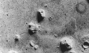 10 Most Mysterious Historical Photos That Experts Still Can't Explain - image 6