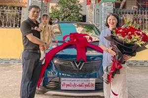 Inside the Massive Wealth of Quang Hai and Chu Thanh Huyen: Luxury Cars, Real Estate, and High-End Brand Collections - image 8