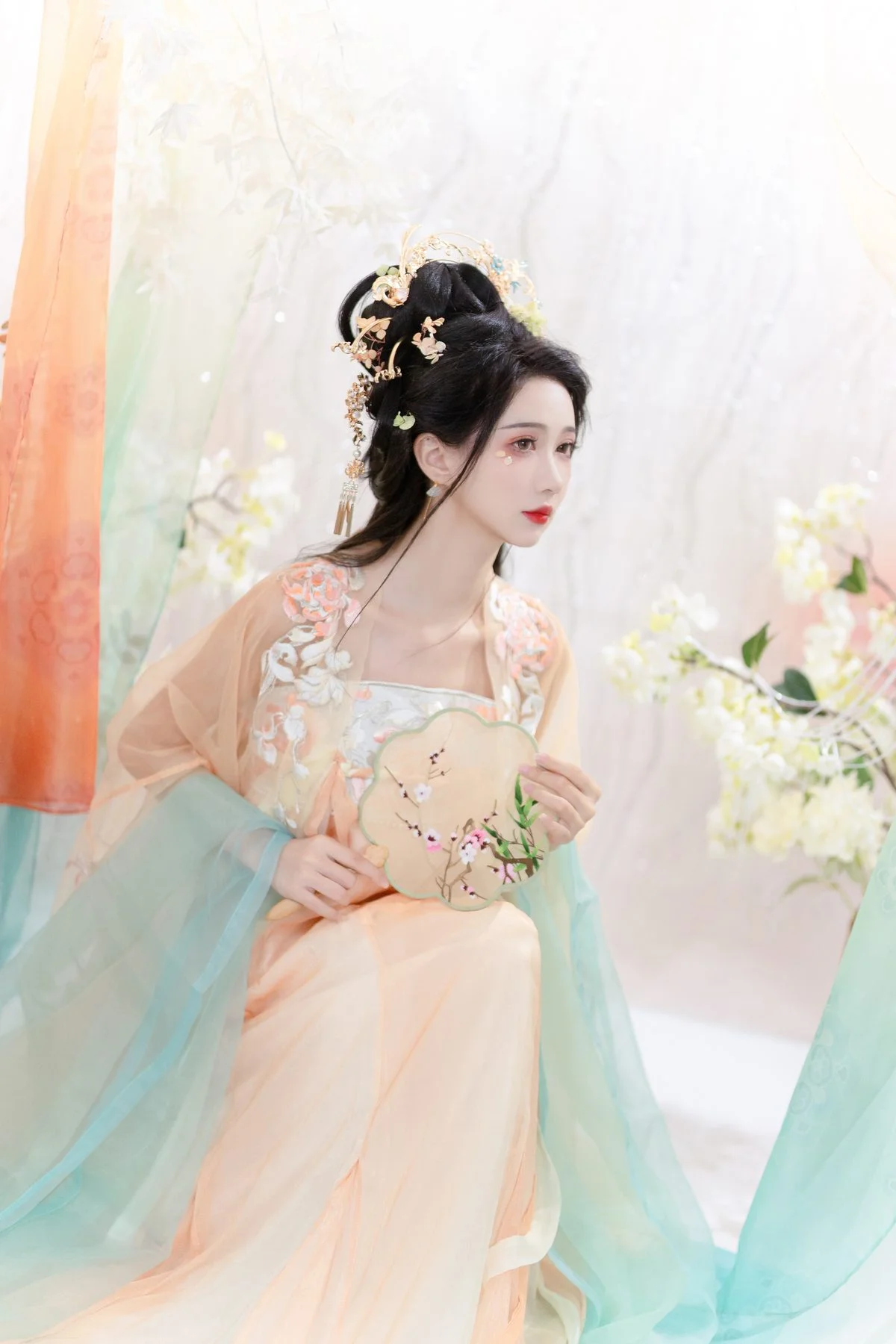Elegant Visuals in YiTuYu Art Language Vol.5606 with Qi Luo Sheng De Xiao Su Su