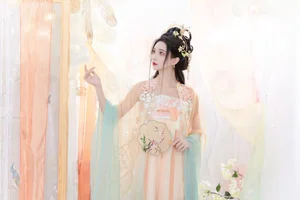 Elegant Visuals in YiTuYu Art Language Vol.5606 with Qi Luo Sheng De Xiao Su Su - image 0