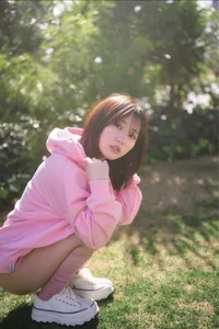 Pure Elegance with Miku Tanaka in FLASH Prime No.1772 - image 7