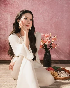 Rich Kid Chao Stuns Fans with Ethereal Beauty in New Tet Photoshoot - image 5
