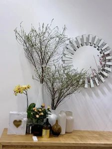 Inside the Beautiful Flower-Filled Home of Ho Ngoc Ha's Personal Assistant - image 4