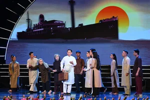 A Life in Art: The Moving Tribute Performance to President Ho Chi Minh - image 4
