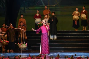 A Life in Art: The Moving Tribute Performance to President Ho Chi Minh - image 13