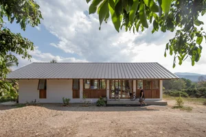 Sustainable Living in Chiang Mai: A Single-Story Retreat Crafted from Recycled Wood and Natural Elements - image 24