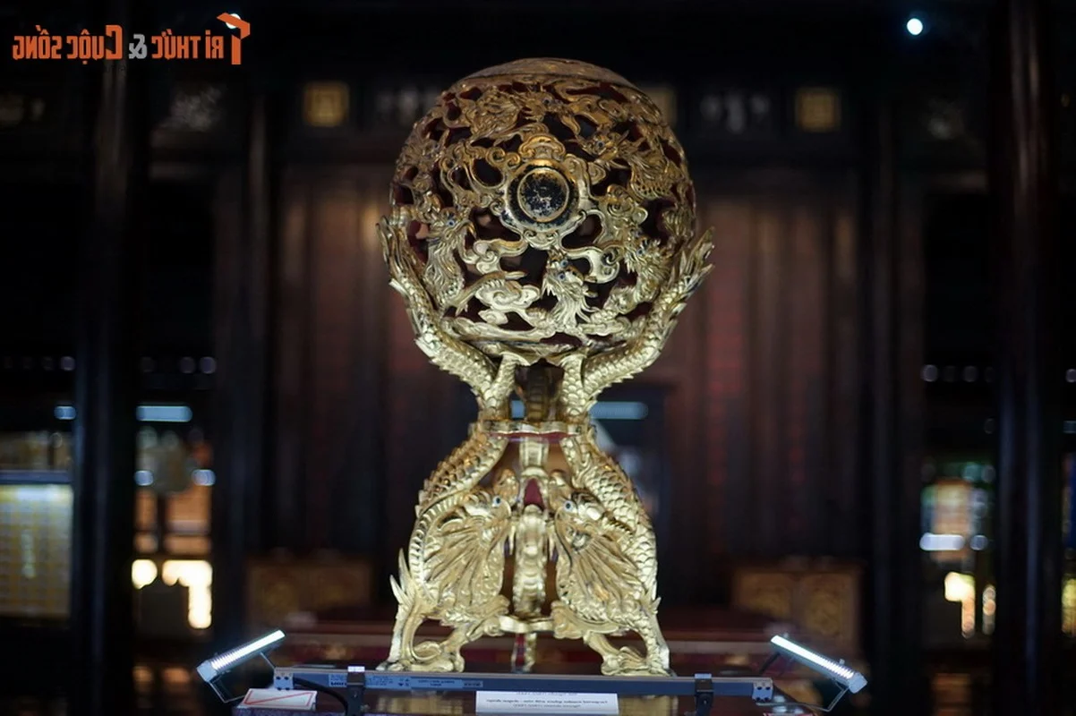 Secrets of the Nguyen Dynasty: Exploring the Royal Artifacts of Vietnam