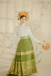 Intimate Artistry in YiTuYu Art Language Vol.6332 with Juan Juan - image 1