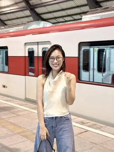 Meet the Beautiful Nghe An Actress Nominated for VTV Awards 2023 - image 5