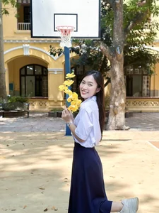 Meet the Beautiful Nghe An Actress Nominated for VTV Awards 2023 - image 4