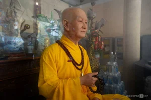 Ancient Hanoi Temple Hosts Sacred Procession for 500 Year Old Relics - image 9