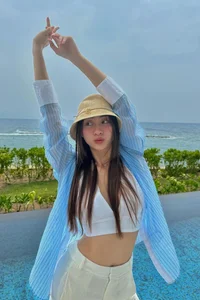 Bao Anh Shares Newborn Photos as Vietnamese Stars Celebrate the April 30 Holiday - image 0