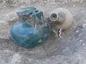 Archaeological Discovery: Experts Uncover Startling Secrets Inside an Ancient Coffin - image 6
