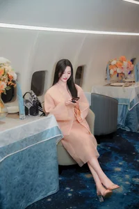 YiTuYu Art Language Vol.9671: Elegant 19-Photo Set Featuring Wu Yue - image 17