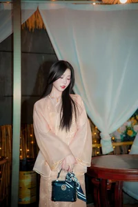 YiTuYu Art Language Vol.9671: Elegant 19-Photo Set Featuring Wu Yue - image 8