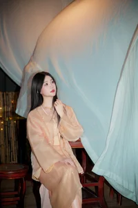 YiTuYu Art Language Vol.9671: Elegant 19-Photo Set Featuring Wu Yue - image 16