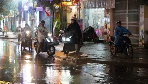 Rain or Shine: Ho Chi Minh City's Vibrant Weekend Spirit - image 20