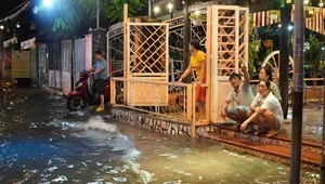 Rain or Shine: Ho Chi Minh City's Vibrant Weekend Spirit - image 22