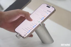 iPhone 16 Pro Features and Apple Intelligence Limitations in Vietnam Market - image 4