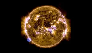 NASA's Groundbreaking Solar Discovery: Touching the Sun's Atmosphere - image 7