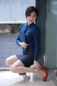 Professional Elegance: Xiao Bao Portrays the Modern Urban Office Lady Style - image 17