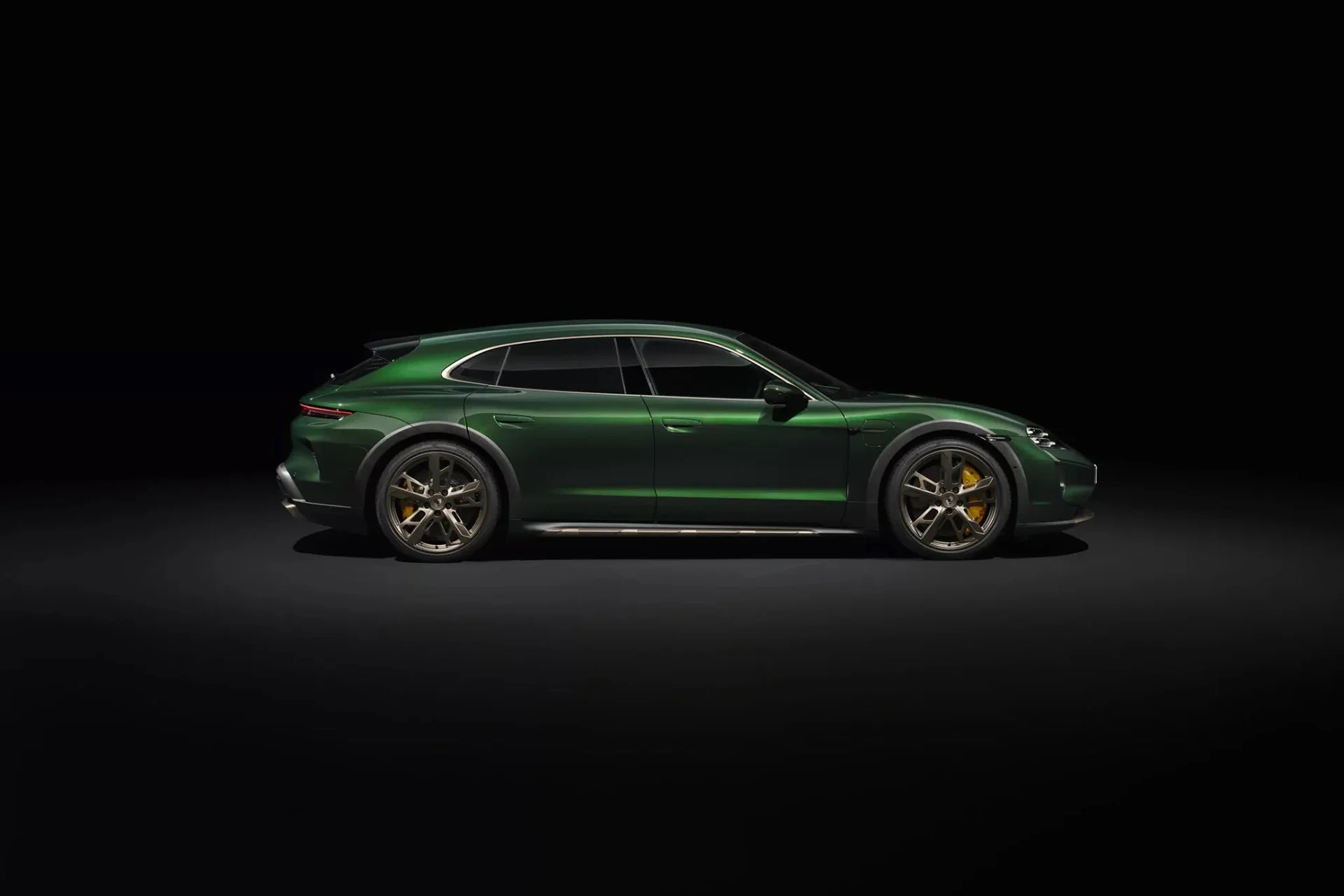 2025 Porsche Taycan Turbo S: More Powerful Than Supercars with Enhanced Electric Range