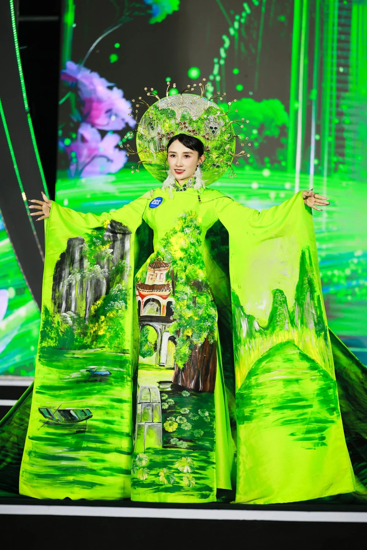 The Inspiring Portrait of the Phu Tho Native Crowned Miss Ambassador