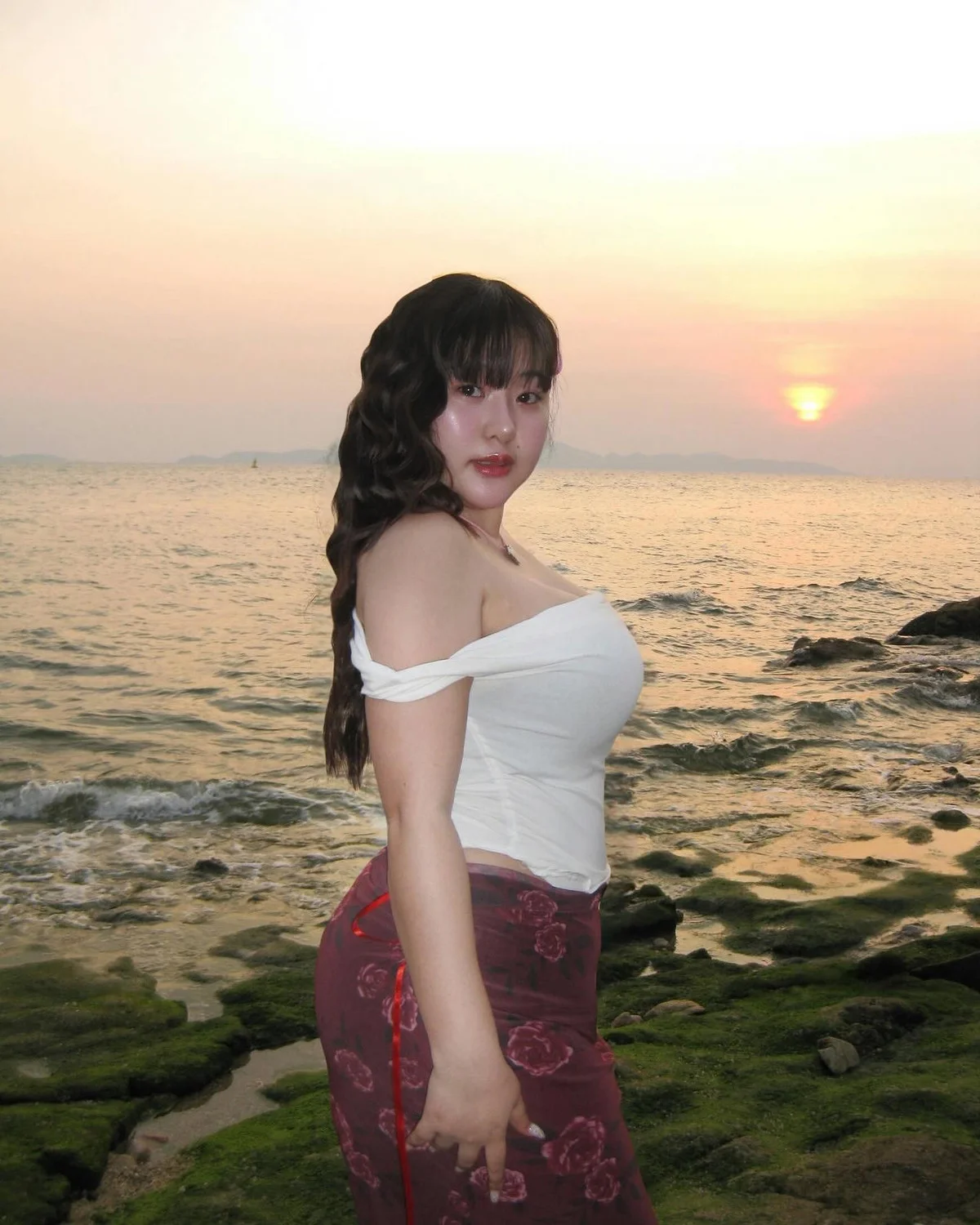 Embracing Curves: The Rise of Thailand's Body Positive Fashion Influencers