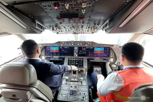 A Look Inside China's C919 Jet During Its First Visit to Vietnam - image 7