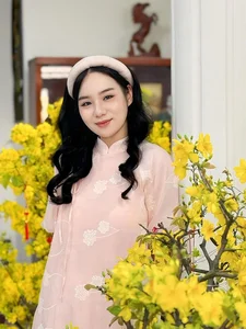 Trinh Kim Chi's Daughter: The Rising Star and Director at Age 22 - image 0
