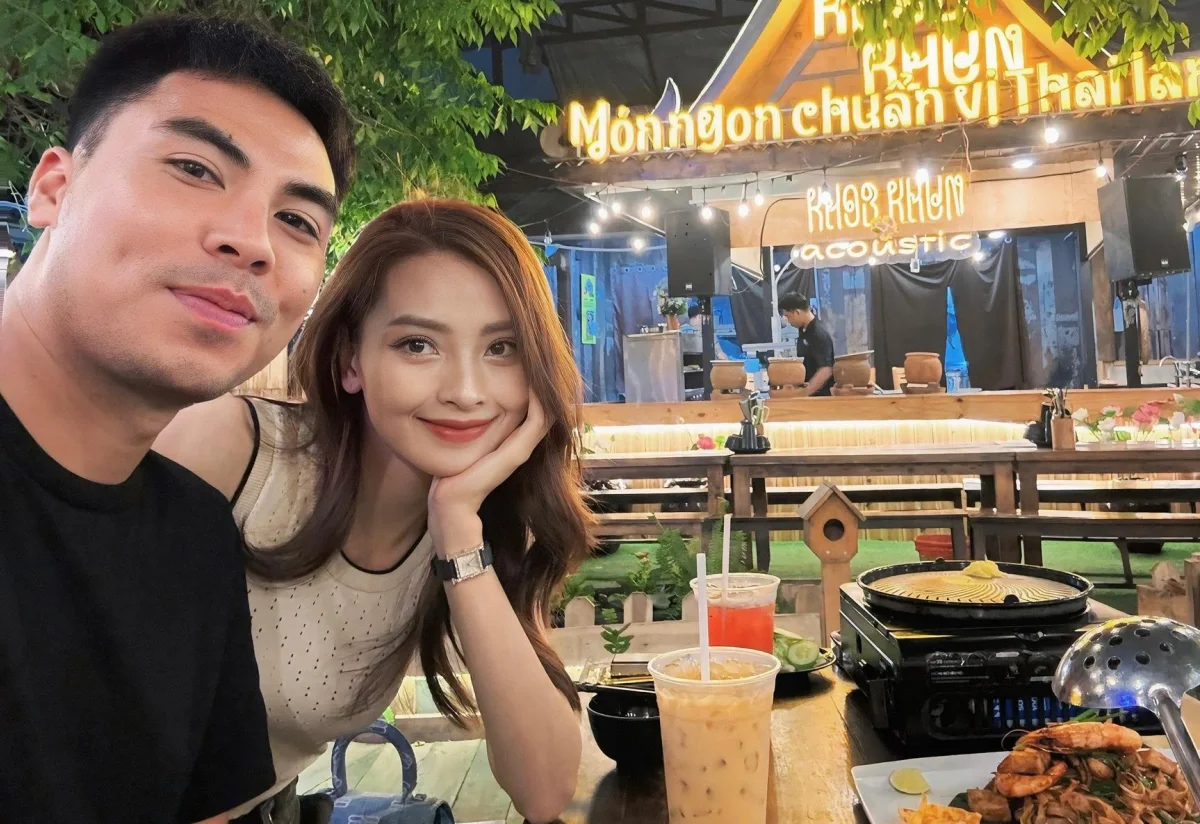 Midfielder Duc Huy and MC Mu Tat Announce Their Engagement