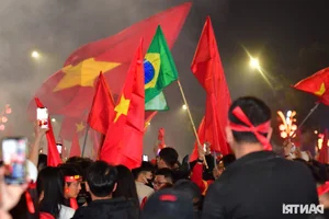 Viet Tri Erupts in Celebration: Fans Rejoice as Vietnam National Team Triumphs Over Thailand - image 8