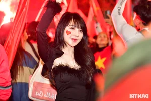 Viet Tri Erupts in Celebration: Fans Rejoice as Vietnam National Team Triumphs Over Thailand - image 9
