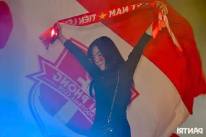 Viet Tri Erupts in Celebration: Fans Rejoice as Vietnam National Team Triumphs Over Thailand - image 4