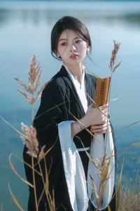 The Artistic Vibrancy of Zhang Zhang Bao: A Review of YiTuYu Art Language Vol.5719 - image 33