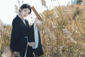The Artistic Vibrancy of Zhang Zhang Bao: A Review of YiTuYu Art Language Vol.5719 - image 12