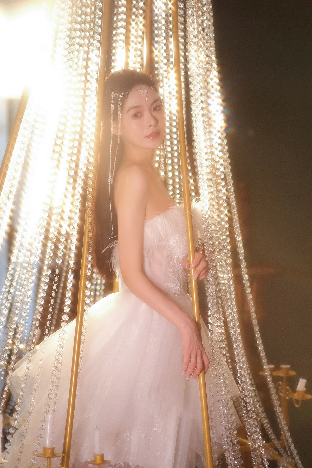 Elegant Portraiture in YiTuYu Art Language Vol.6513 Featuring Qian Qian