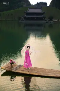 Traditional Vietnamese Beauty A Muse by the Ancient Lake Serene Charm - image 1