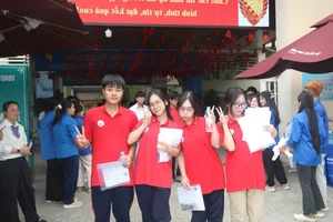 Vietnam High School Graduation Exam: Literature Section Surprises Students - image 3