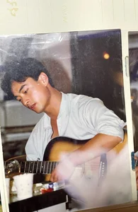 5th-Gen K-Pop Idol Goes Viral After Fans Discover His Strikingly Handsome Parents - image 4