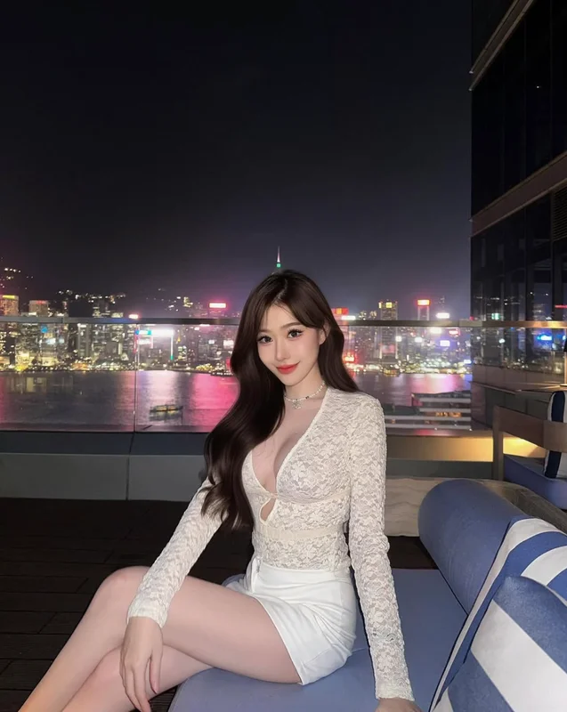 Stunning Thai Beauty Trends: Bold Bikini Fashion and Summer Style Inspiration