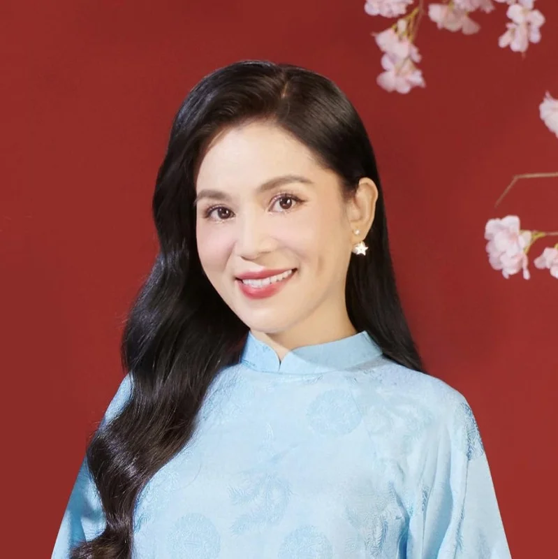 MC Quyen Linh's Wife Da Thao Shines At U60