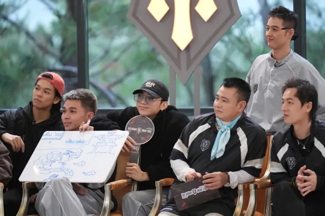 Anh Trai Vuot Ngan Chong Gai: Shocking Solo Performance Changes in Show 4