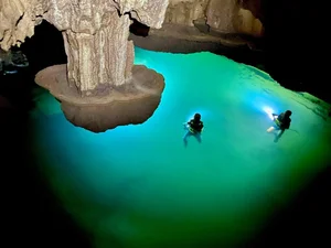Discovering the Mysterious Hidden Lake in Phong Nha - Ke Bang National Park - image 1