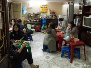 Khám phá nét văn hóa ẩm thực độc đáo trong những con ngõ nhỏ phố cổ Hà Nội - image 4