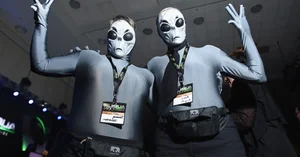 Uri Geller Claims Alien Mummies Are Hidden at Secret NASA Base - image 6