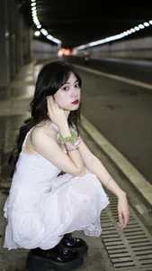 YiTuYu Art Language Vol.10166: Featuring the Elegant Xue Xue 2233 Photo Collection - image 0